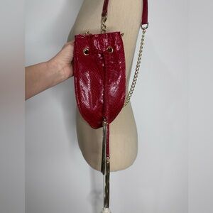 Cache red bucket bag purse